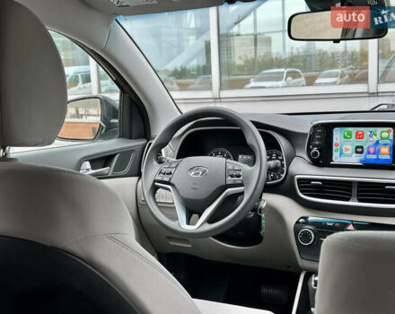 Черный Хендай Туксон, объемом двигателя 2 л и пробегом 47 тыс. км за 20990 $, фото 40 на Automoto.ua