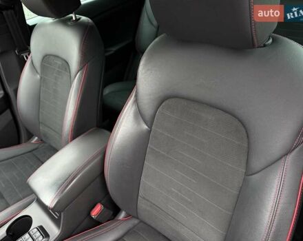 Черный Хендай Туксон, объемом двигателя 2 л и пробегом 98 тыс. км за 25900 $, фото 24 на Automoto.ua