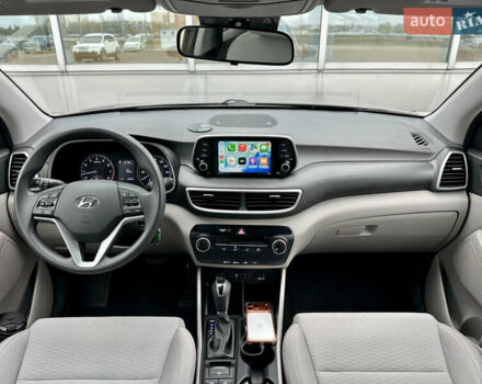 Черный Хендай Туксон, объемом двигателя 2 л и пробегом 48 тыс. км за 20490 $, фото 42 на Automoto.ua