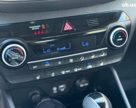 Черный Хендай Туксон, объемом двигателя 2 л и пробегом 54 тыс. км за 24490 $, фото 24 на Automoto.ua