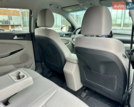 Черный Хендай Туксон, объемом двигателя 2 л и пробегом 47 тыс. км за 20990 $, фото 34 на Automoto.ua