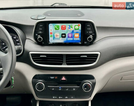 Черный Хендай Туксон, объемом двигателя 2 л и пробегом 48 тыс. км за 20490 $, фото 43 на Automoto.ua