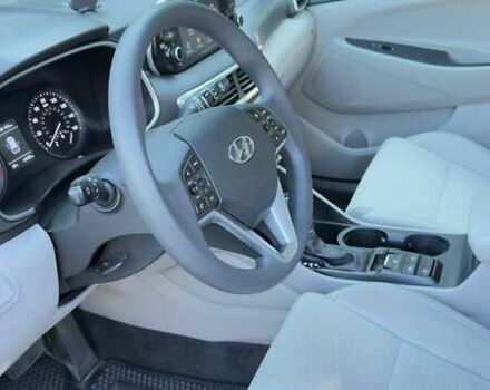 Черный Хендай Туксон, объемом двигателя 2.4 л и пробегом 69 тыс. км за 22000 $, фото 5 на Automoto.ua