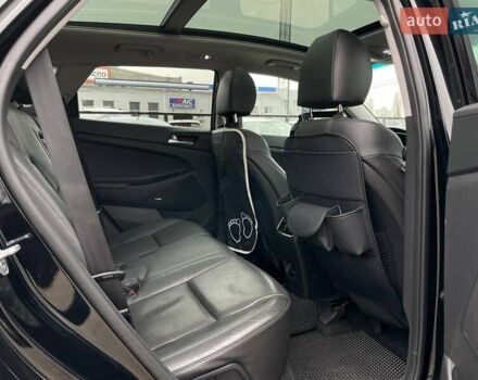 Черный Хендай Туксон, объемом двигателя 2.36 л и пробегом 137 тыс. км за 21990 $, фото 39 на Automoto.ua