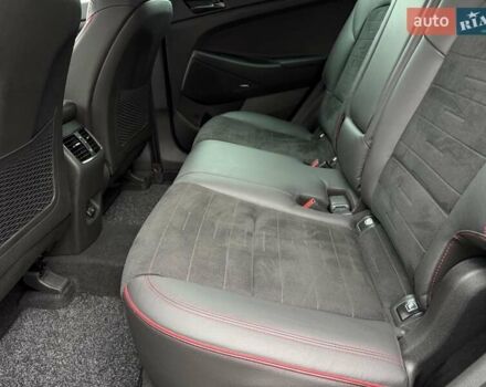 Черный Хендай Туксон, объемом двигателя 2 л и пробегом 98 тыс. км за 25900 $, фото 30 на Automoto.ua