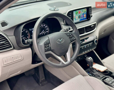 Черный Хендай Туксон, объемом двигателя 2 л и пробегом 48 тыс. км за 20490 $, фото 24 на Automoto.ua