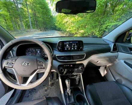 Черный Хендай Туксон, объемом двигателя 2 л и пробегом 89 тыс. км за 12400 $, фото 3 на Automoto.ua