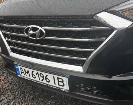 Черный Хендай Туксон, объемом двигателя 2 л и пробегом 55 тыс. км за 25000 $, фото 4 на Automoto.ua