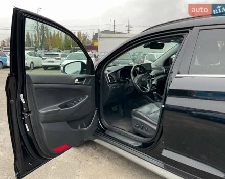 Черный Хендай Туксон, объемом двигателя 2.36 л и пробегом 137 тыс. км за 21990 $, фото 16 на Automoto.ua