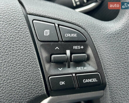 Черный Хендай Туксон, объемом двигателя 2 л и пробегом 47 тыс. км за 20990 $, фото 51 на Automoto.ua