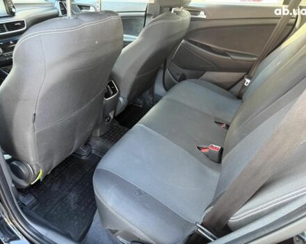 Черный Хендай Туксон, объемом двигателя 2 л и пробегом 54 тыс. км за 24490 $, фото 9 на Automoto.ua