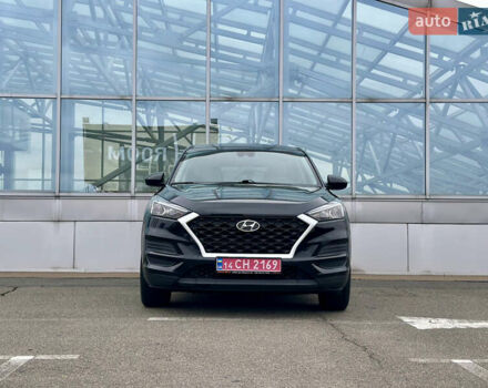 Черный Хендай Туксон, объемом двигателя 2 л и пробегом 48 тыс. км за 20490 $, фото 1 на Automoto.ua