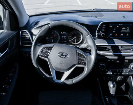 Черный Хендай Туксон, объемом двигателя 2 л и пробегом 88 тыс. км за 23000 $, фото 24 на Automoto.ua