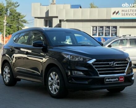 Черный Хендай Туксон, объемом двигателя 2 л и пробегом 54 тыс. км за 24490 $, фото 2 на Automoto.ua