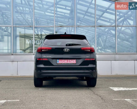 Черный Хендай Туксон, объемом двигателя 2 л и пробегом 48 тыс. км за 20490 $, фото 14 на Automoto.ua