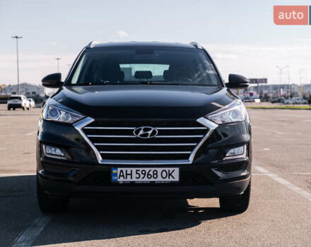 Черный Хендай Туксон, объемом двигателя 2 л и пробегом 88 тыс. км за 23000 $, фото 2 на Automoto.ua