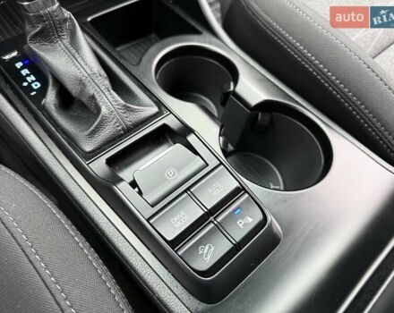 Черный Хендай Туксон, объемом двигателя 2 л и пробегом 55 тыс. км за 22300 $, фото 43 на Automoto.ua