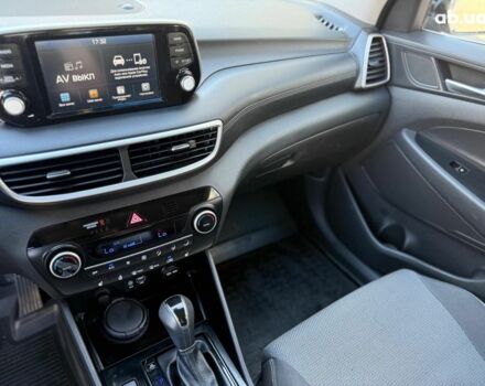 Черный Хендай Туксон, объемом двигателя 2 л и пробегом 54 тыс. км за 24490 $, фото 30 на Automoto.ua