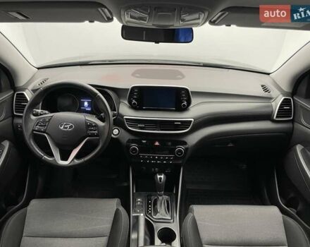 Черный Хендай Туксон, объемом двигателя 2 л и пробегом 100 тыс. км за 22424 $, фото 10 на Automoto.ua