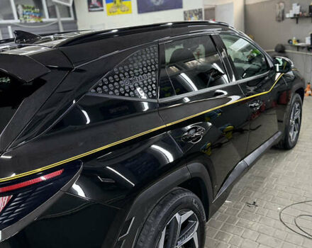 Чорний Хендай Туксон, об'ємом двигуна 1.6 л та пробігом 107 тис. км за 35555 $, фото 4 на Automoto.ua