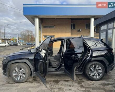Черный Хендай Туксон, объемом двигателя 2 л и пробегом 126 тыс. км за 24000 $, фото 5 на Automoto.ua