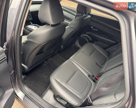 Черный Хендай Туксон, объемом двигателя 2 л и пробегом 107 тыс. км за 28900 $, фото 6 на Automoto.ua