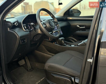 Черный Хендай Туксон, объемом двигателя 2.5 л и пробегом 74 тыс. км за 21500 $, фото 8 на Automoto.ua