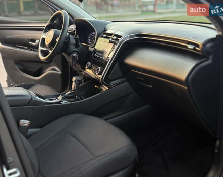 Черный Хендай Туксон, объемом двигателя 2.5 л и пробегом 74 тыс. км за 21500 $, фото 10 на Automoto.ua