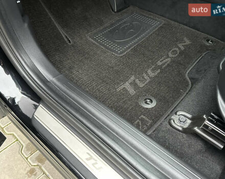 Черный Хендай Туксон, объемом двигателя 1.6 л и пробегом 96 тыс. км за 29900 $, фото 57 на Automoto.ua