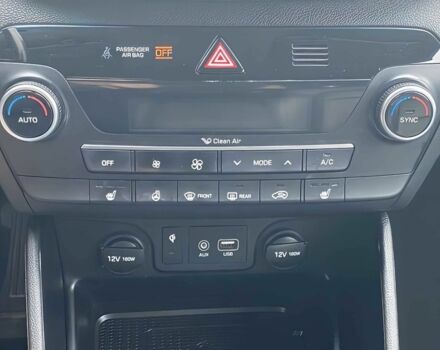 Черный Хендай Туксон, объемом двигателя 2.4 л и пробегом 21 тыс. км за 12600 $, фото 10 на Automoto.ua