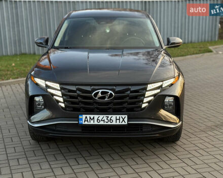 Черный Хендай Туксон, объемом двигателя 2.5 л и пробегом 74 тыс. км за 21500 $, фото 3 на Automoto.ua