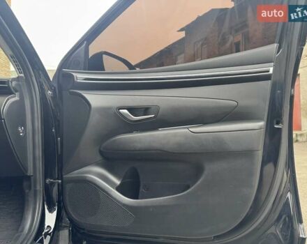 Черный Хендай Туксон, объемом двигателя 2 л и пробегом 131 тыс. км за 23500 $, фото 7 на Automoto.ua