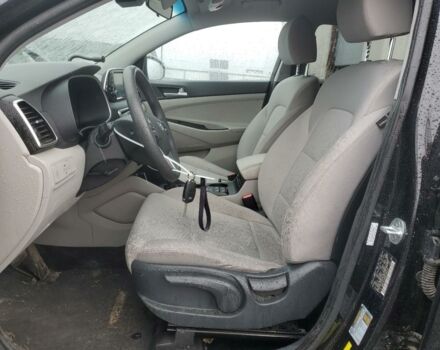 Черный Хендай Туксон, объемом двигателя 2 л и пробегом 47 тыс. км за 18950 $, фото 6 на Automoto.ua