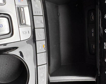 Черный Хендай Туксон, объемом двигателя 2 л и пробегом 107 тыс. км за 28900 $, фото 8 на Automoto.ua