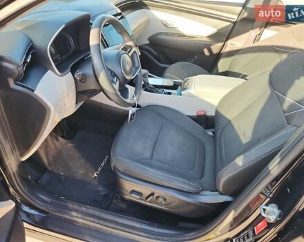 Черный Хендай Туксон, объемом двигателя 2.5 л и пробегом 122 тыс. км за 5700 $, фото 6 на Automoto.ua