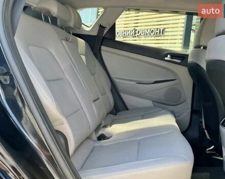 Чорний Хендай Туксон, об'ємом двигуна 2.36 л та пробігом 53 тис. км за 19500 $, фото 11 на Automoto.ua