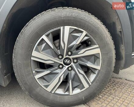 Черный Хендай Туксон, объемом двигателя 2 л и пробегом 131 тыс. км за 23500 $, фото 5 на Automoto.ua