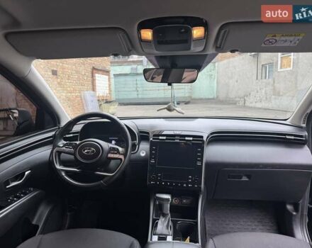 Черный Хендай Туксон, объемом двигателя 2 л и пробегом 131 тыс. км за 23500 $, фото 12 на Automoto.ua