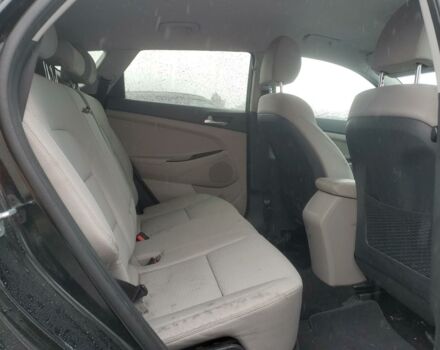 Черный Хендай Туксон, объемом двигателя 2 л и пробегом 47 тыс. км за 18950 $, фото 10 на Automoto.ua