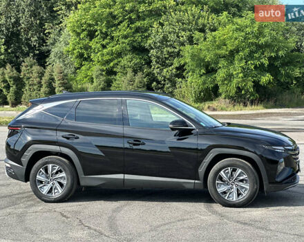 Черный Хендай Туксон, объемом двигателя 1.6 л и пробегом 105 тыс. км за 24500 $, фото 2 на Automoto.ua