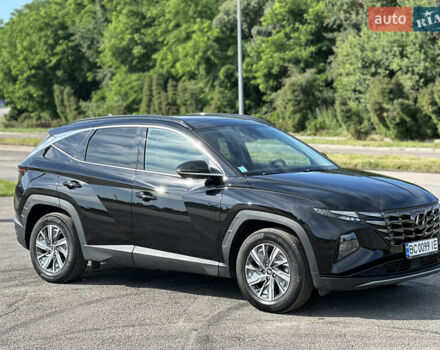 Черный Хендай Туксон, объемом двигателя 1.6 л и пробегом 105 тыс. км за 24500 $, фото 1 на Automoto.ua