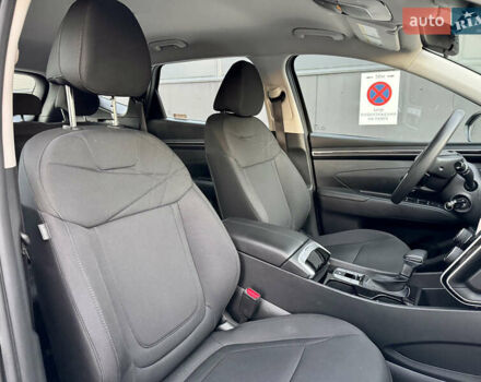 Черный Хендай Туксон, объемом двигателя 2.5 л и пробегом 48 тыс. км за 24000 $, фото 11 на Automoto.ua