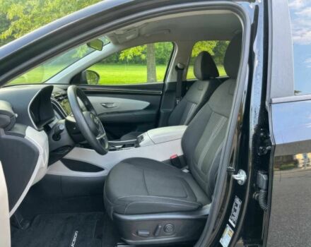 Хендай Туксон 2024 у Рівному на Automoto.ua Чорний Хендай Туксон, об'ємом двигуна 2.5 л та пробігом 17 тис. км за 17400 $, фото 7 на Automoto.ua