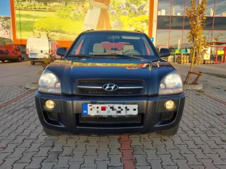 Хендай Туксон 2004 у Ужгороді на Automoto.ua Чорний Хендай Туксон, об'ємом двигуна 0 л та пробігом 335 тис. км за 3900 $, фото 1 на Automoto.ua