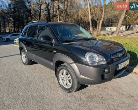Хендай Туксон 2005 у Новояворівськ на Automoto.ua Чорний Хендай Туксон, об'ємом двигуна 1.98 л та пробігом 226 тис. км за 6500 $, фото 1 на Automoto.ua