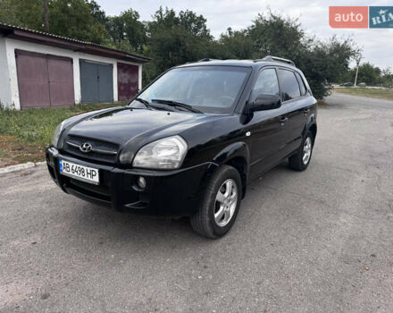 Чорний Хендай Туксон, об'ємом двигуна 1.98 л та пробігом 176 тис. км за 6800 $, фото 1 на Automoto.ua