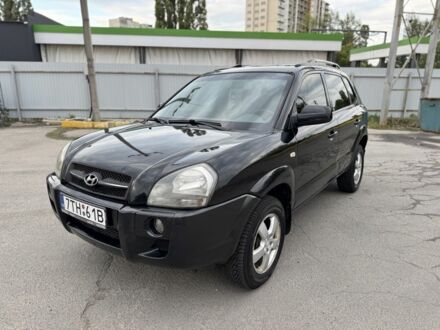 Хендай Туксон 2005 в Харькове на Automoto.ua Черный Хендай Туксон, объемом двигателя 2 л и пробегом 235 тыс. км за 4300 $, фото 1 на Automoto.ua