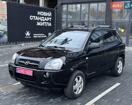 Хендай Туксон 2005 у Полтаві на Automoto.ua Чорний Хендай Туксон, об'ємом двигуна 1.98 л та пробігом 175 тис. км за 7700 $, фото 1 на Automoto.ua