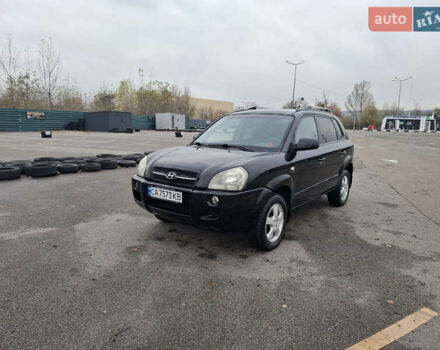Чорний Хендай Туксон, об'ємом двигуна 2 л та пробігом 170 тис. км за 6999 $, фото 1 на Automoto.ua