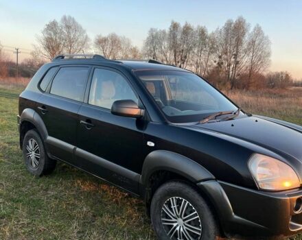 Чорний Хендай Туксон, об'ємом двигуна 2 л та пробігом 137 тис. км за 4300 $, фото 1 на Automoto.ua